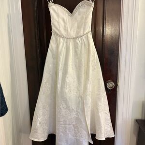 V. Chapman Lucia
Strapless Pearl- Embellished A-line Midi Dress